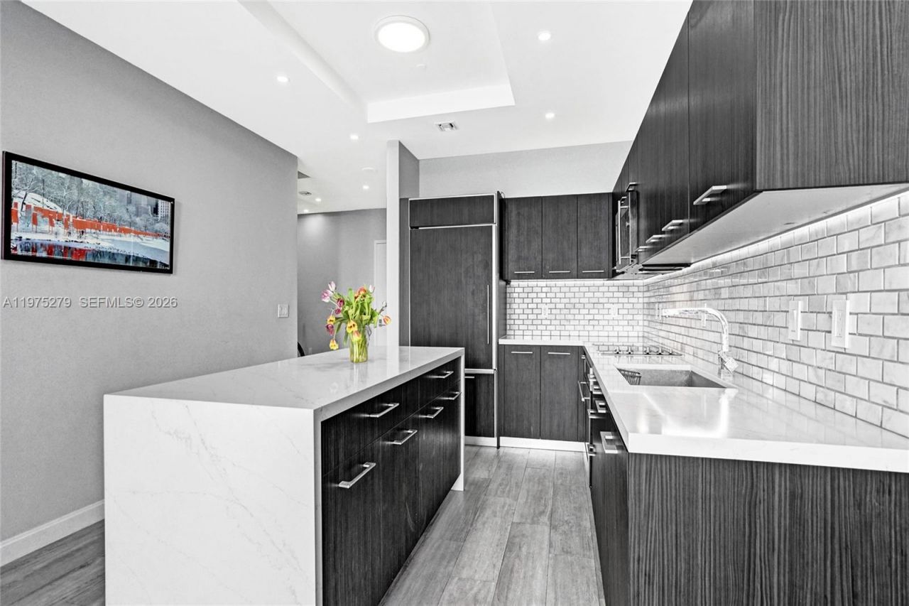 55 SW 9th St, Unit 4104, Miami, FL 33130 Photo