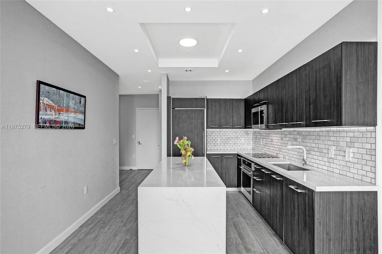 55 SW 9th St, Unit 4104, Miami, FL 33130 Photo