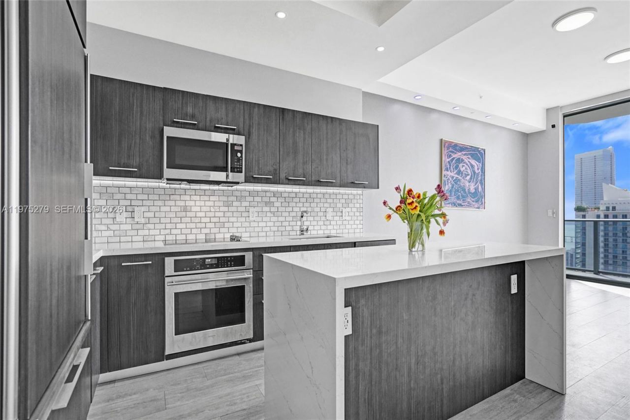 55 SW 9th St, Unit 4104, Miami, FL 33130 Photo