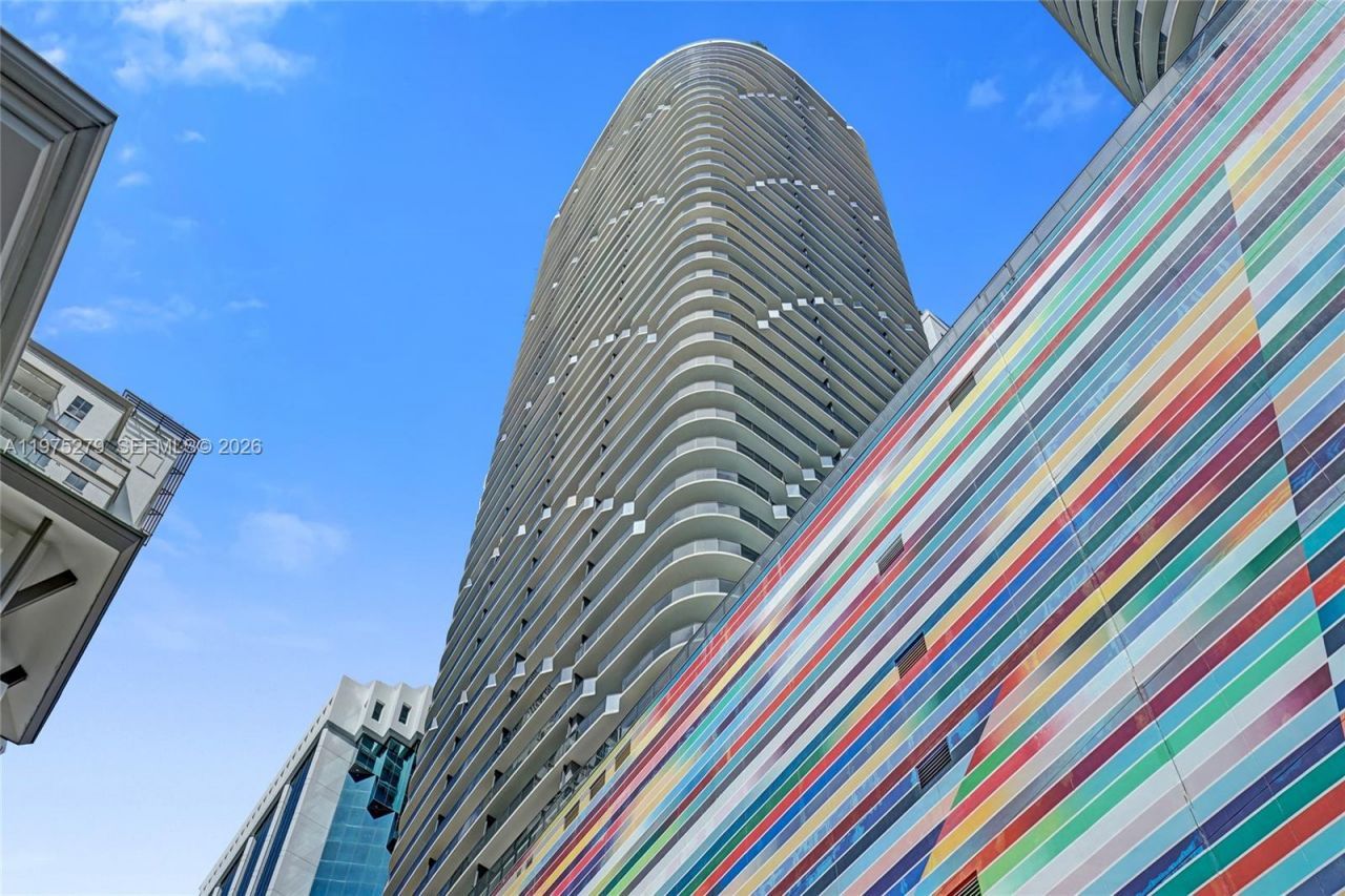 55 SW 9th St, Unit 4104, Miami, FL 33130 Photo