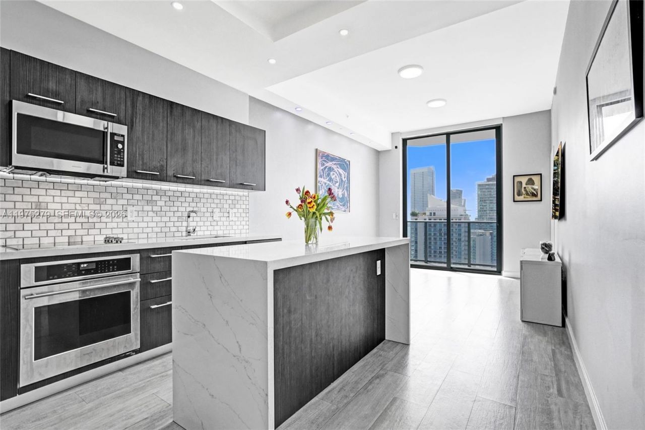 55 SW 9th St, Unit 4104, Miami, FL 33130 Photo