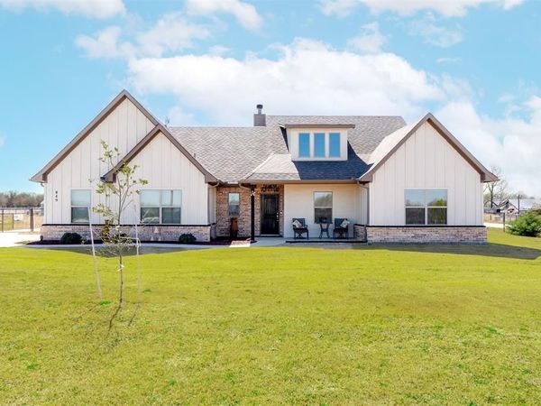 849 County Road 4764, Boyd, TX 76023