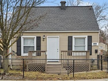 7527 Toepfer Road, Warren, MI 48091