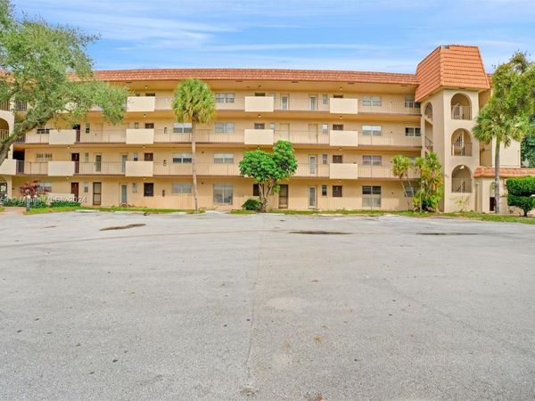 6200 S Falls Cir Drive, Unit 310, Lauderhill, FL 33319