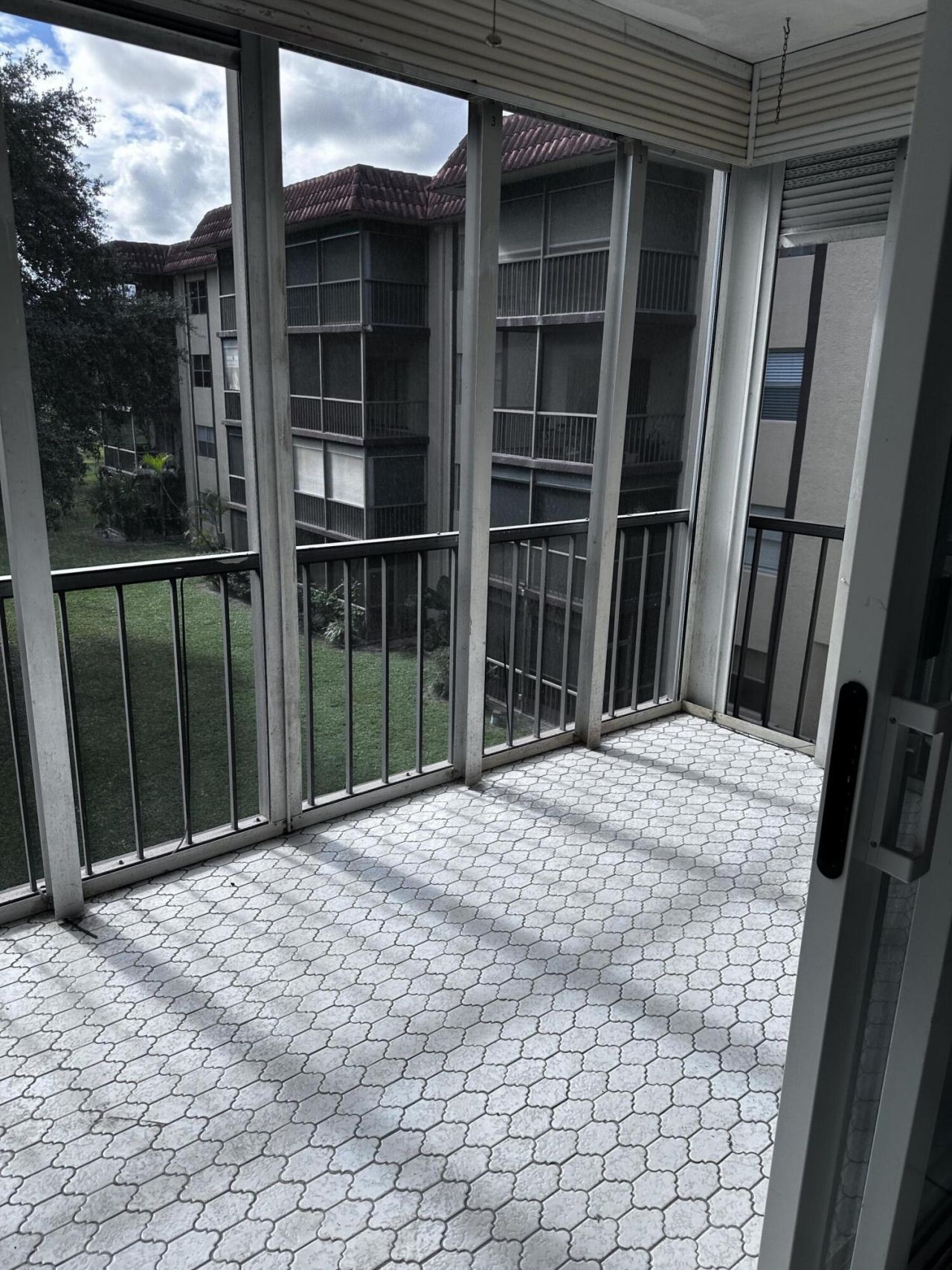 6200 S Falls Cir Drive, Unit 310, Lauderhill, FL 33319 Photo