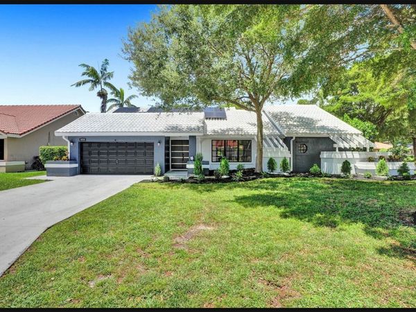 4772 NW 60th Ln, Coral Springs, FL 33067