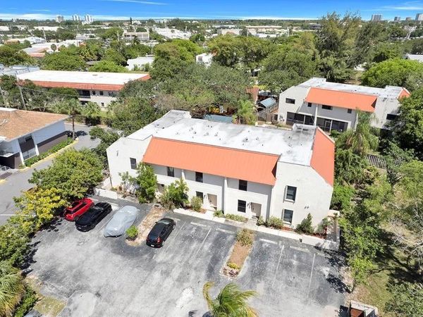 1700 NW 4th Ave, Boca Raton, FL 33432