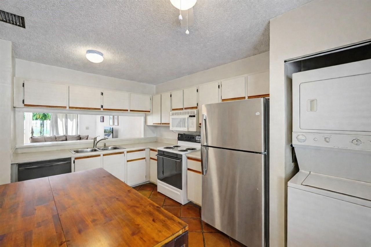 3010 NE 21st Terrace, Fort Lauderdale, FL 33306 Photo