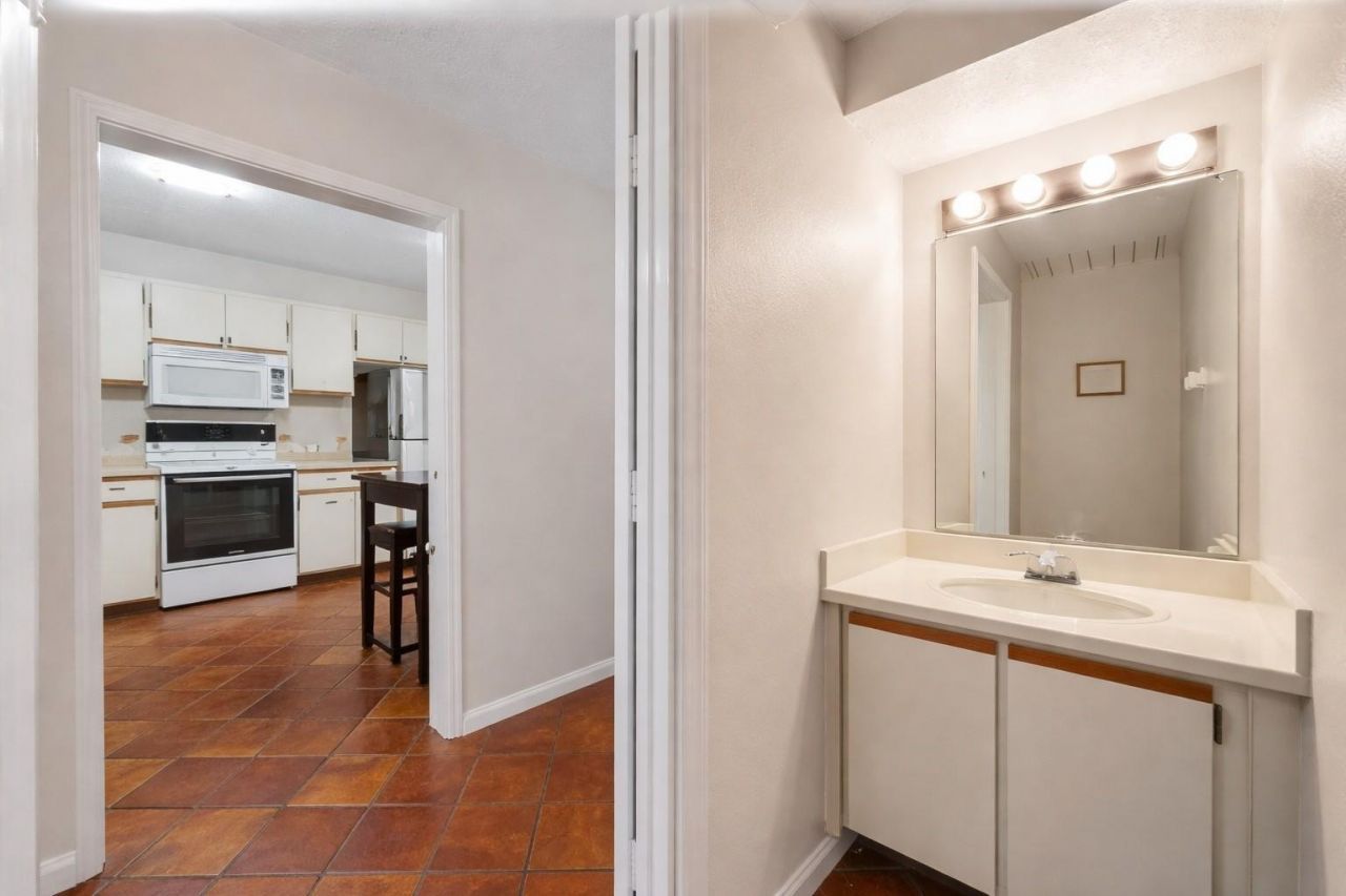 3010 NE 21st Terrace, Fort Lauderdale, FL 33306 Photo