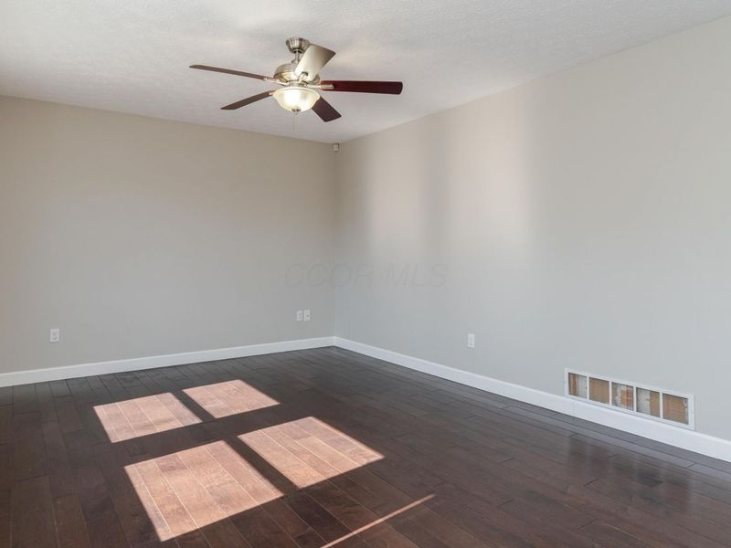 299 Sherwood Meadows Drive , Columbus, OH 43230 Photo 15