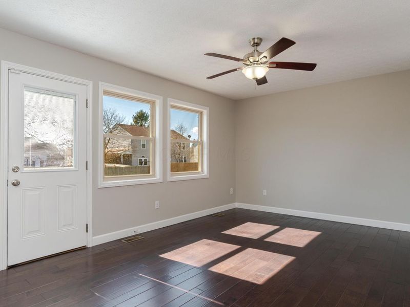 299 Sherwood Meadows Drive , Columbus, OH 43230 Photo 16