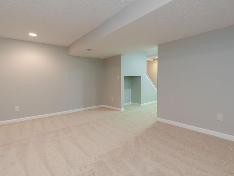 299 Sherwood Meadows Drive , Columbus, OH 43230 Photo 30