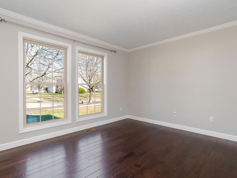 299 Sherwood Meadows Drive , Columbus, OH 43230 Photo 4