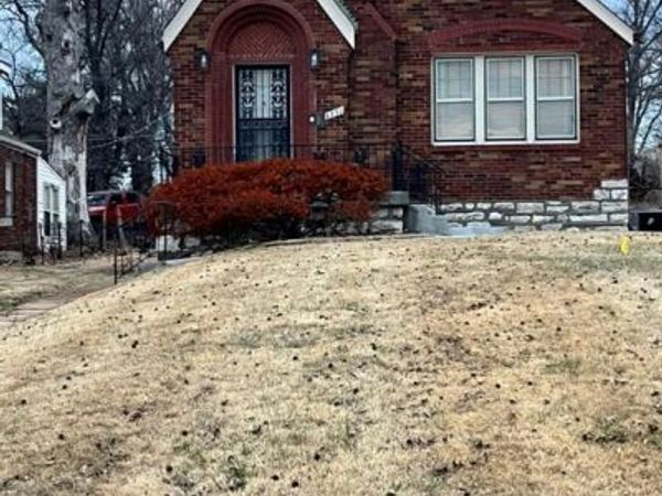 6351 Garesche Avenue , Jennings, MO 63136