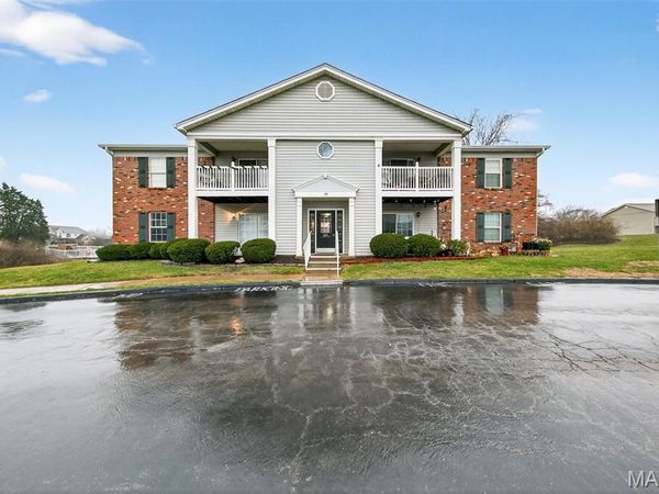 19 Berview Circle, Unit H, St Louis, MO 63129