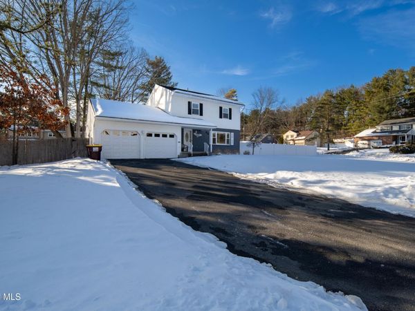 933 E Pine Hill Drive, Albany, NY 12303