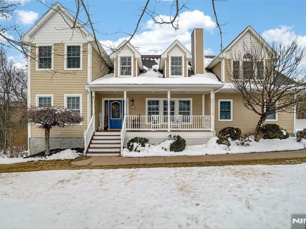 40 Cedar Street, BLOOMINGDALE, NJ 07403