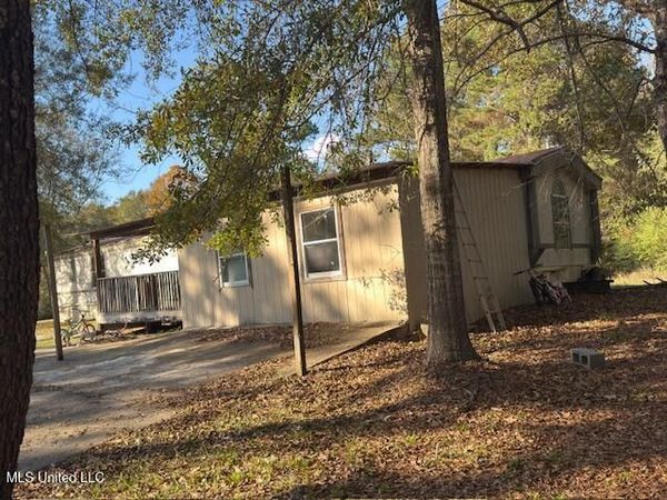 21 Mount Zion Road, Prentiss, MS 39474