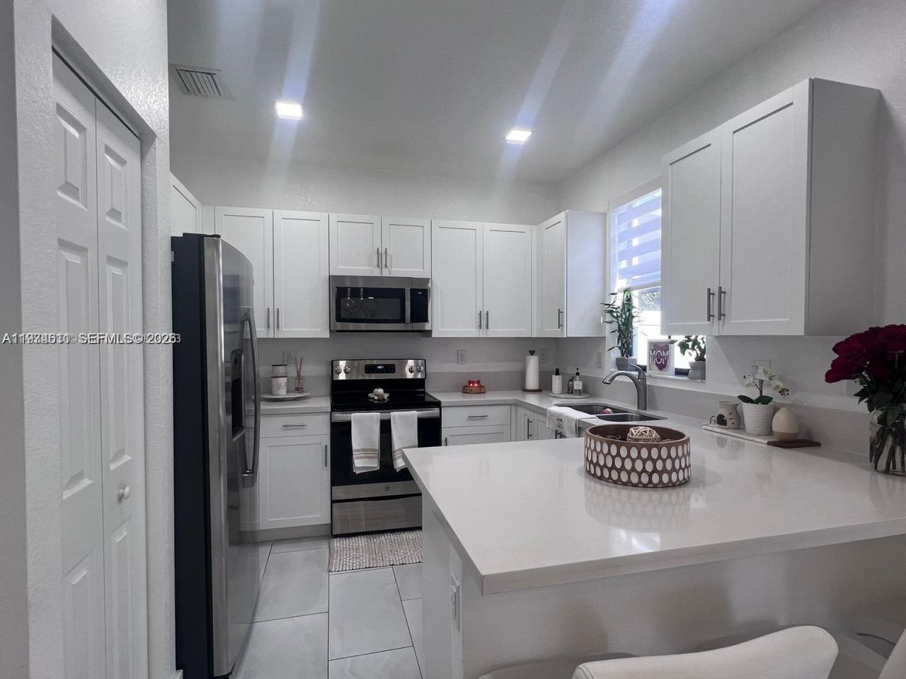 11001 W 33rd Way, Hialeah, FL 33018 Photo