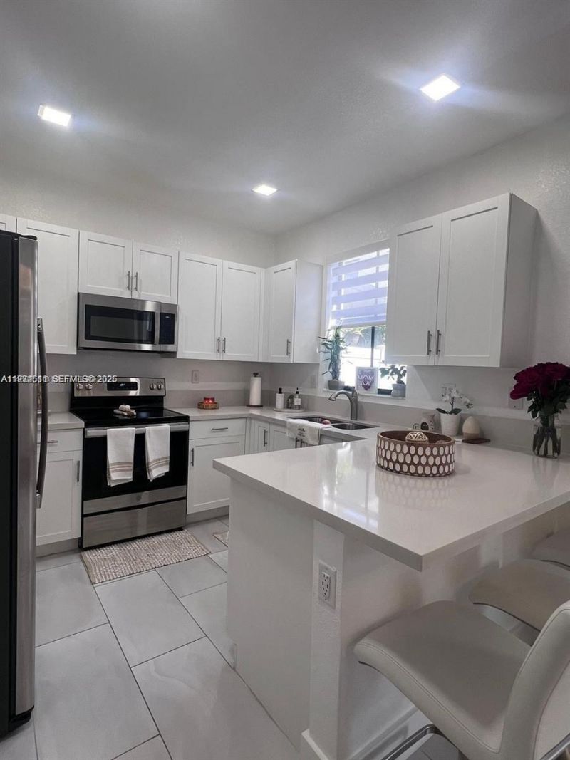 11001 W 33rd Way, Hialeah, FL 33018 Photo