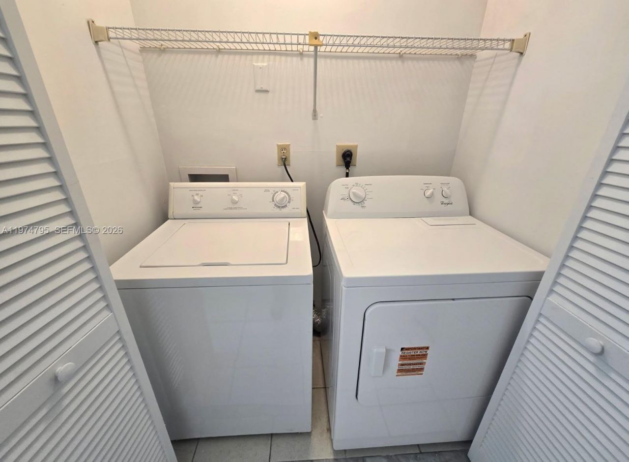 15081 SW 127th Ct, Miami, FL 33186 Photo