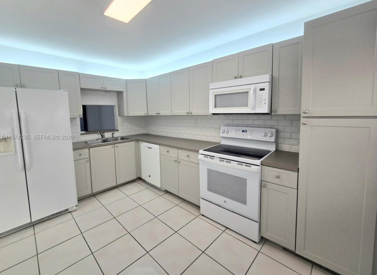 15081 SW 127th Ct, Miami, FL 33186 Photo