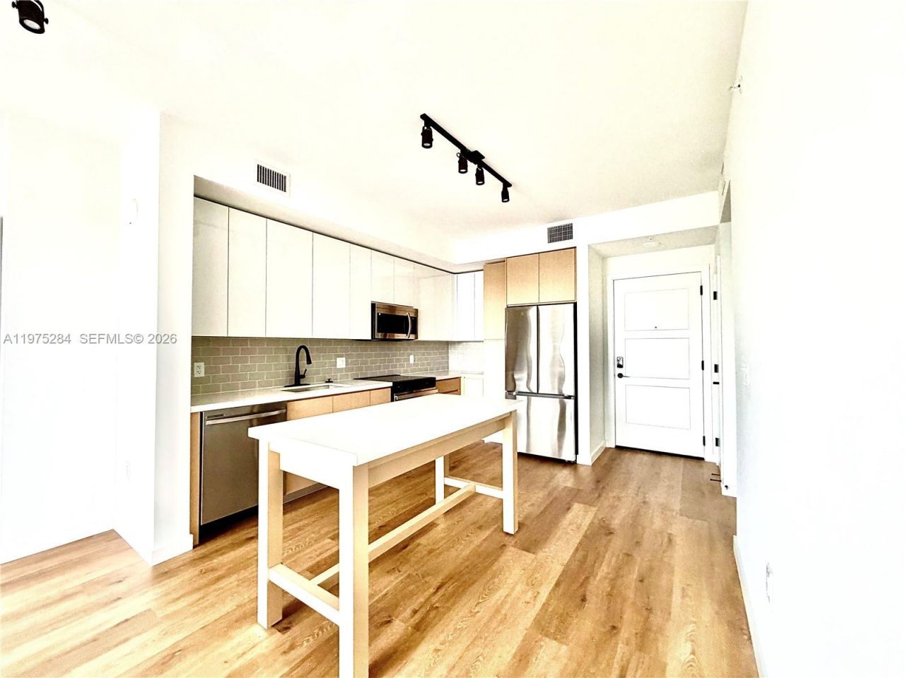 1650 NE 124th St, Unit 621, North Miami, FL 33181 Photo