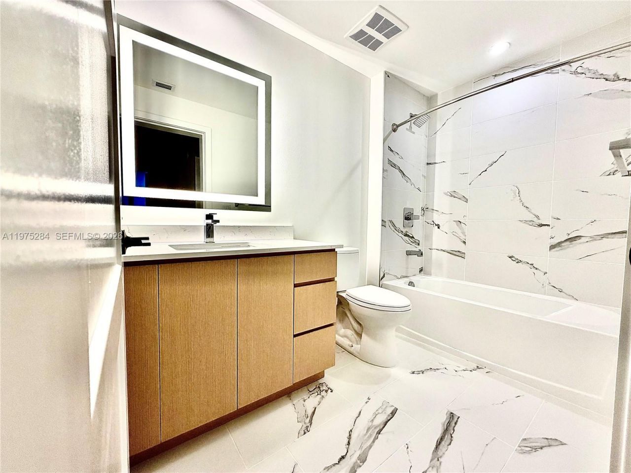 1650 NE 124th St, Unit 621, North Miami, FL 33181 Photo