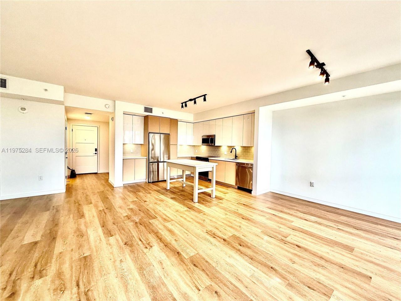 1650 NE 124th St, Unit 621, North Miami, FL 33181 Photo