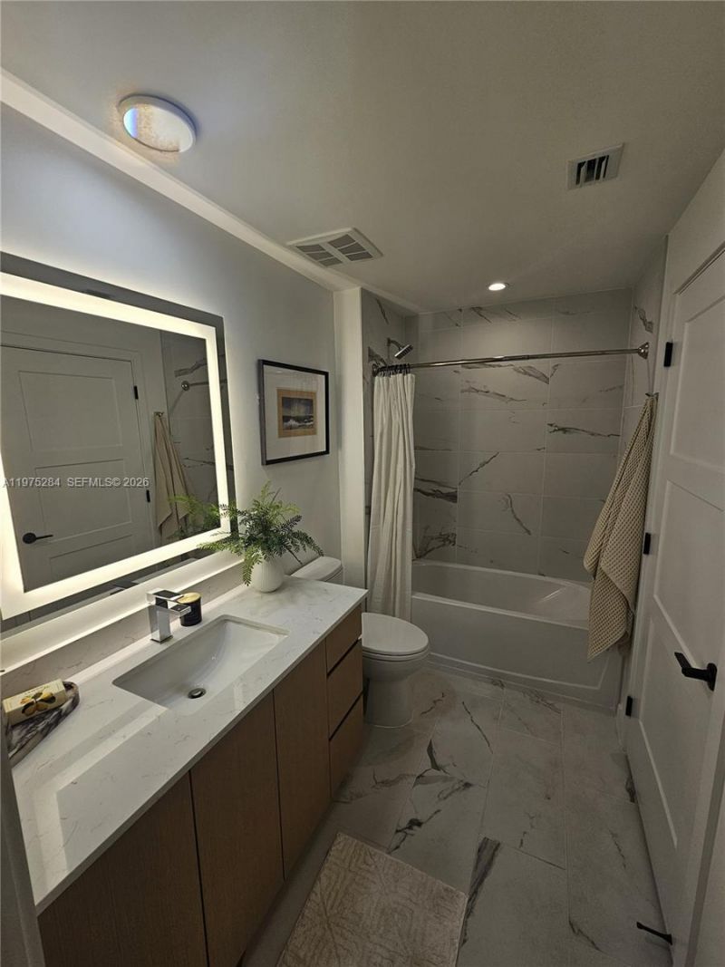 1650 NE 124th St, Unit 621, North Miami, FL 33181 Photo