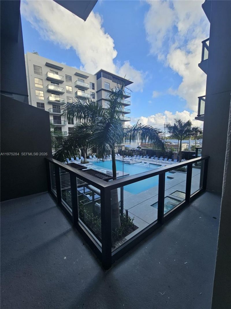 1650 NE 124th St, Unit 621, North Miami, FL 33181 Photo