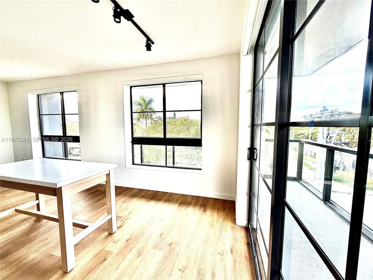 1650 NE 124th St, Unit 621, North Miami, FL 33181 Photo