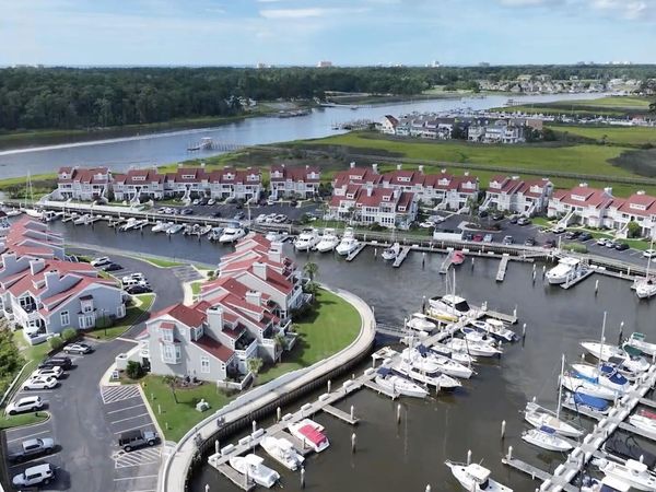 4396 Baldwin Ave., Little River, SC 29566