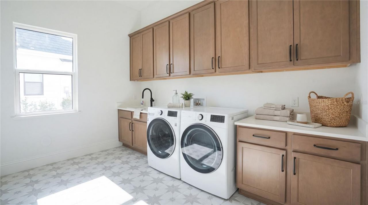 9760 Laurel Berry Drive , Orlando, FL 32827 Photo