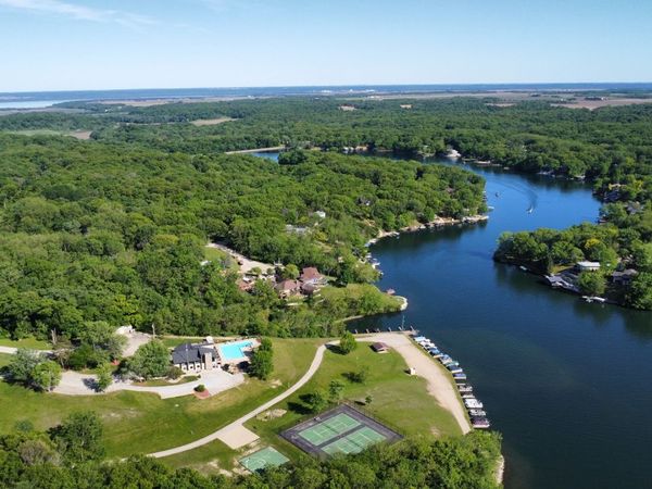 519 Lake Thunderbird Drive, Putnam, IL 61560