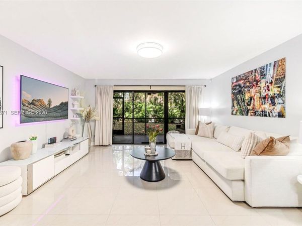 601 Ives Dairy Rd, Unit 00, Miami, FL 33179