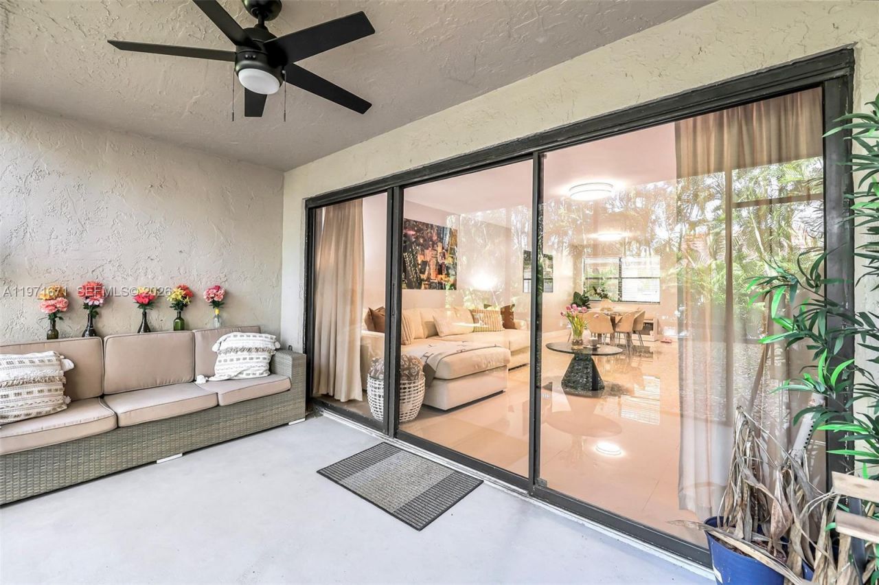 601 Ives Dairy Rd, Unit 00, Miami, FL 33179 Photo