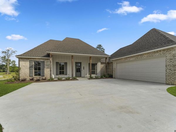 9085 Hillon Hood Rd, Denham Springs, LA 70726