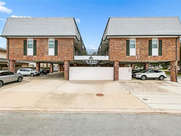 301 SEATTLE Street , Unit 8, New Orleans, LA 70124