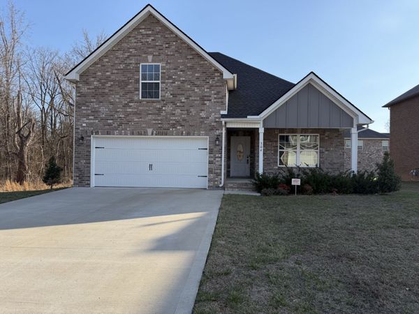 304 Bluebell Dr , Clarksville, TN 37043