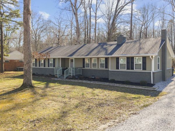 221 Jackson Cir, Tullahoma, TN 37388