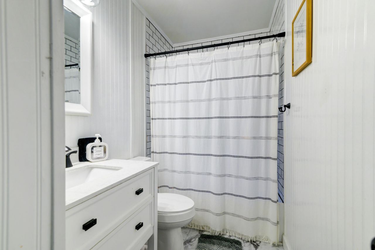 5428 Marie Street Photo 18