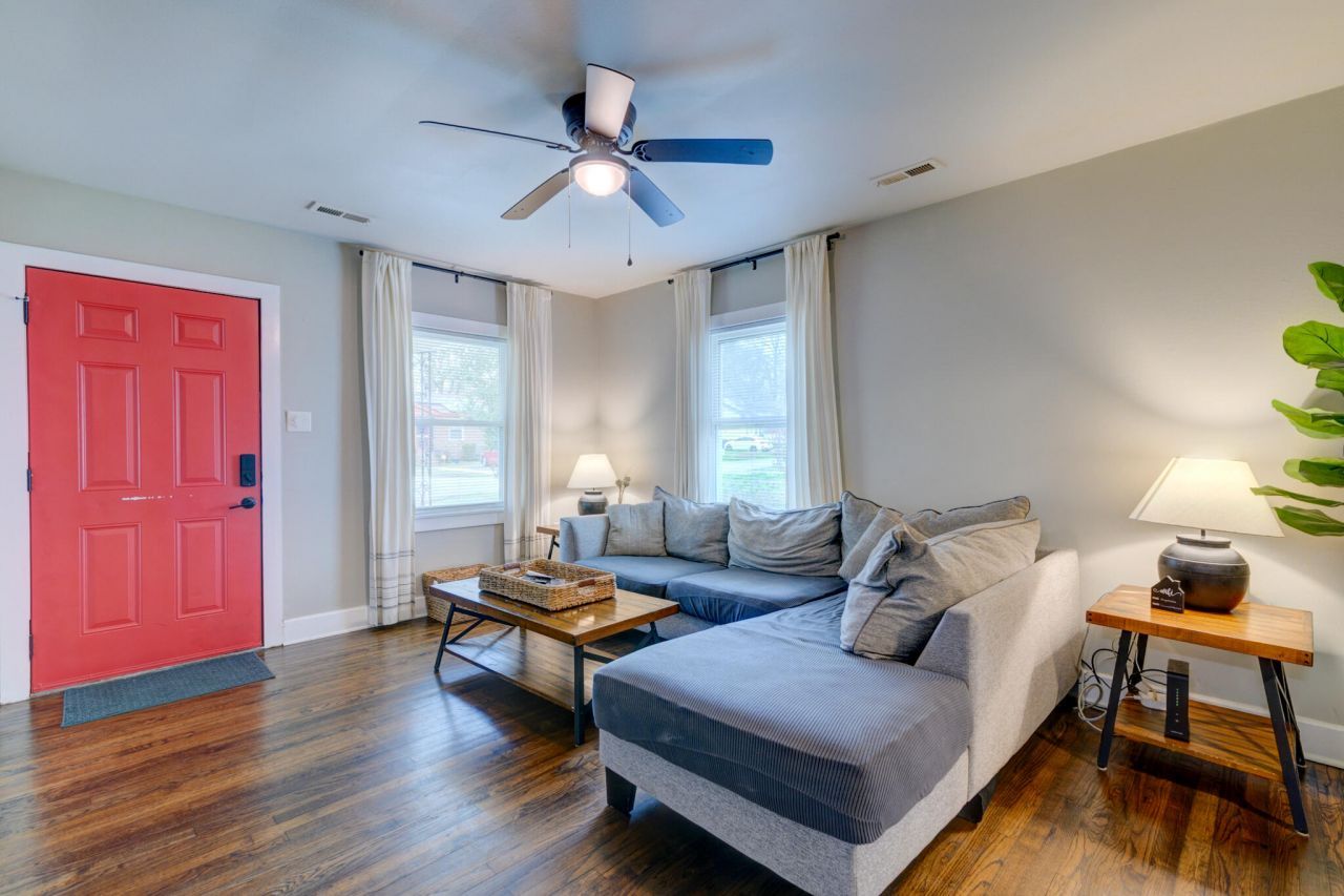 5428 Marie Street Photo 5