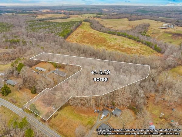 1827 US HIGHWAY 311 , Walnut Cove, NC 27052