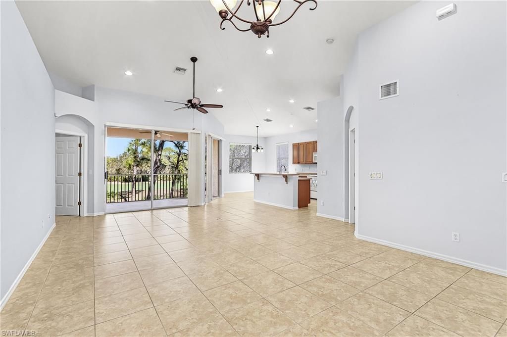 9180 Spanish Moss Way, Unit 922, Bonita Springs, FL 34135 Photo