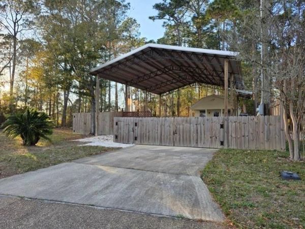 182 Defuniak Loop , Lillian, AL 36549