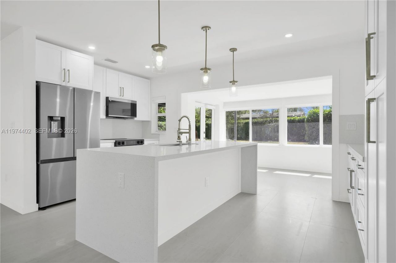 7030 SW 58th St, Miami, FL 33143 Photo