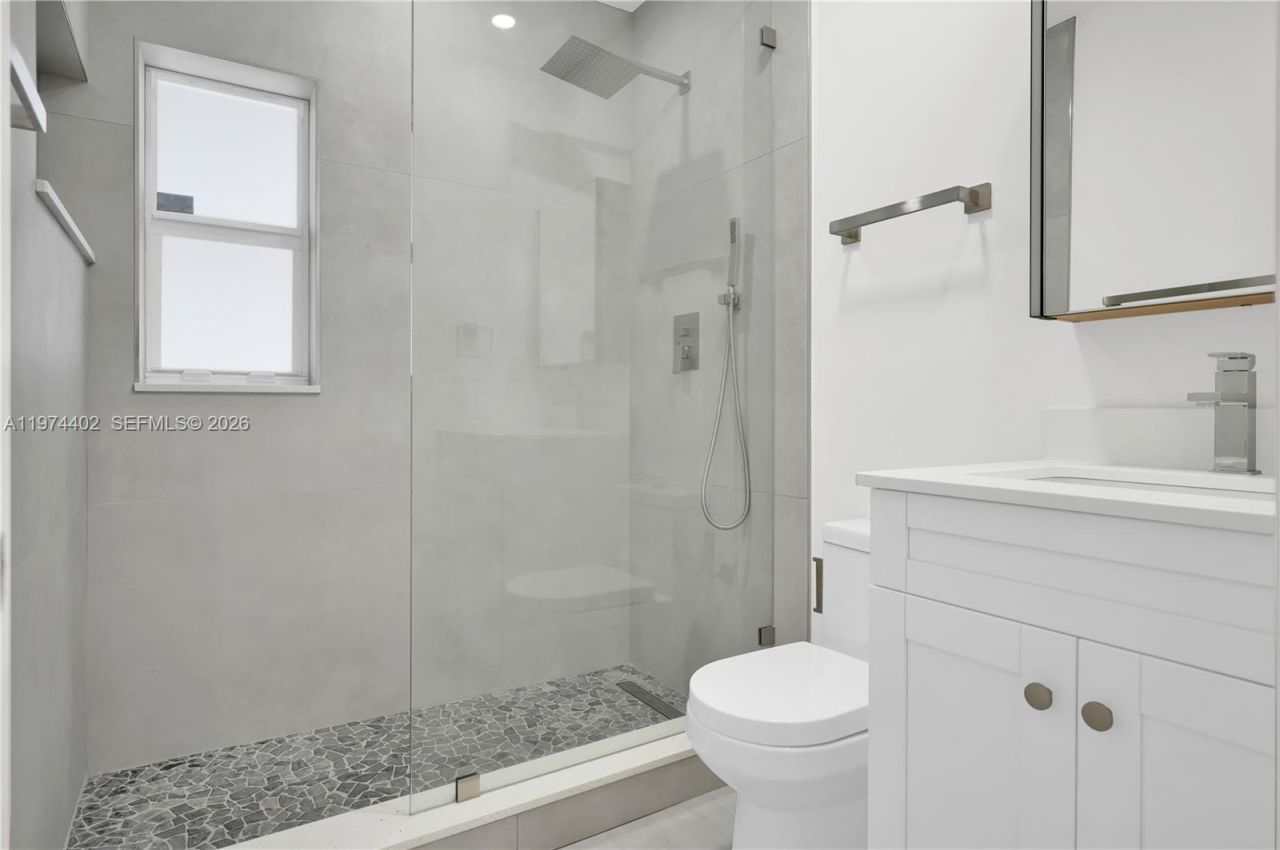 7030 SW 58th St, Miami, FL 33143 Photo