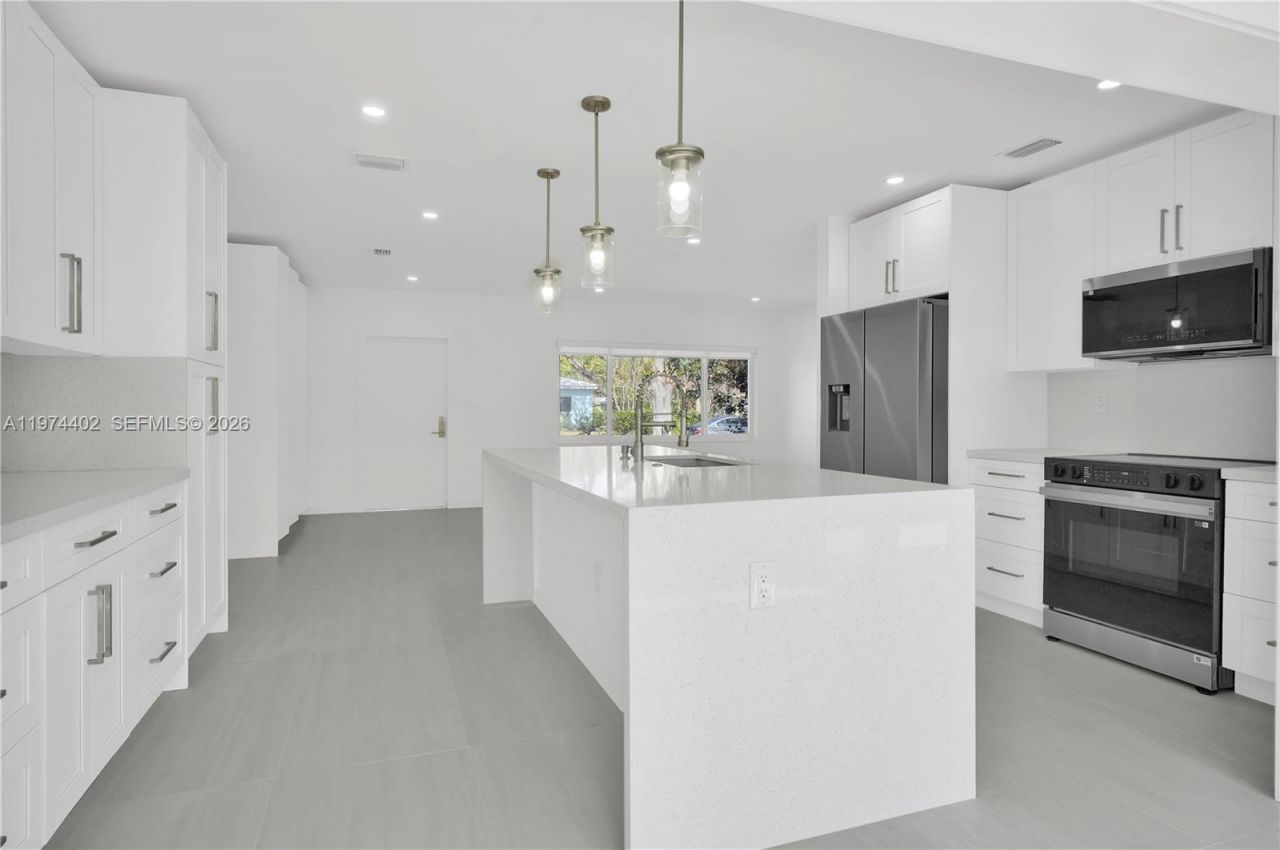 7030 SW 58th St, Miami, FL 33143 Photo