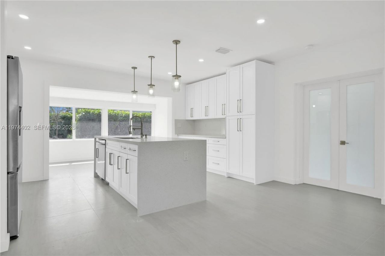 7030 SW 58th St, Miami, FL 33143 Photo